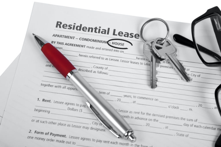 Pros and Cons of Month-to-Month Rental Agreements