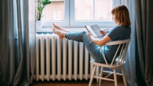 Find out if a landlord is legally required to provide heat in your apartment.