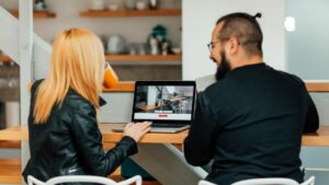 read top tips for finding short term rentals