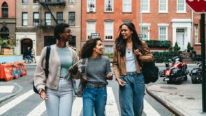 Explore these pros and cons of living in NYC