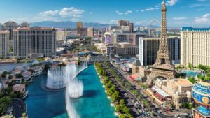 Discover the pros and cons of living in Las Vegas