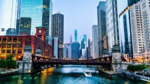 Discover the 8 best places to live in Illinois