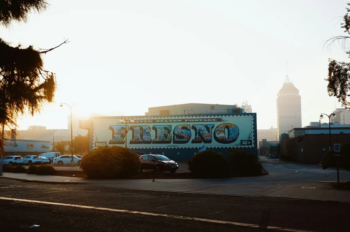 a sign that says "Fresno" in the city of Fresno, one of California's largest cities by population